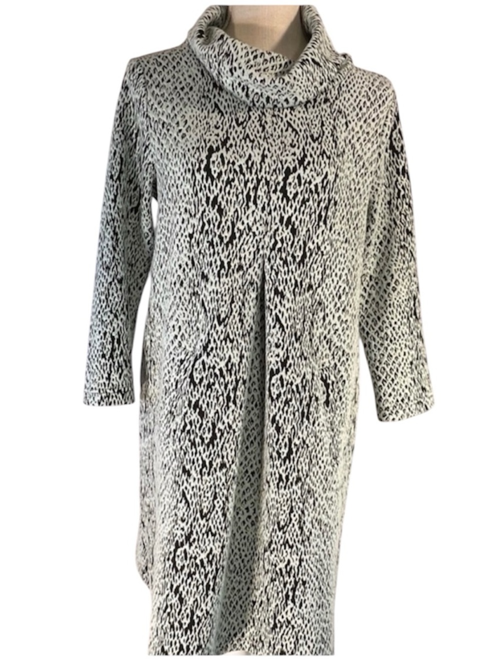 Tyler Boe Kim dress and white black